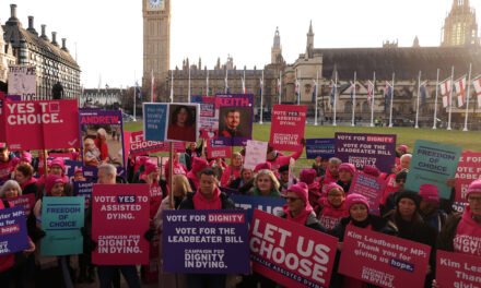 UK Lawmakers Vote to Legalize Assisted Dying After Emotional Debate