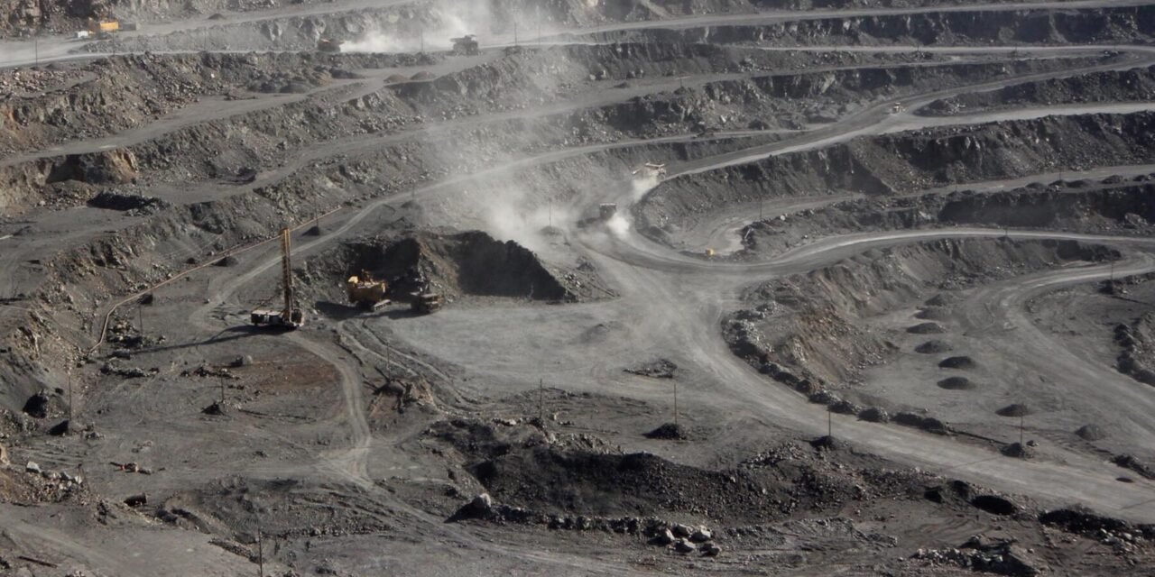China Announces a Ban on Rare Minerals to the U.S.