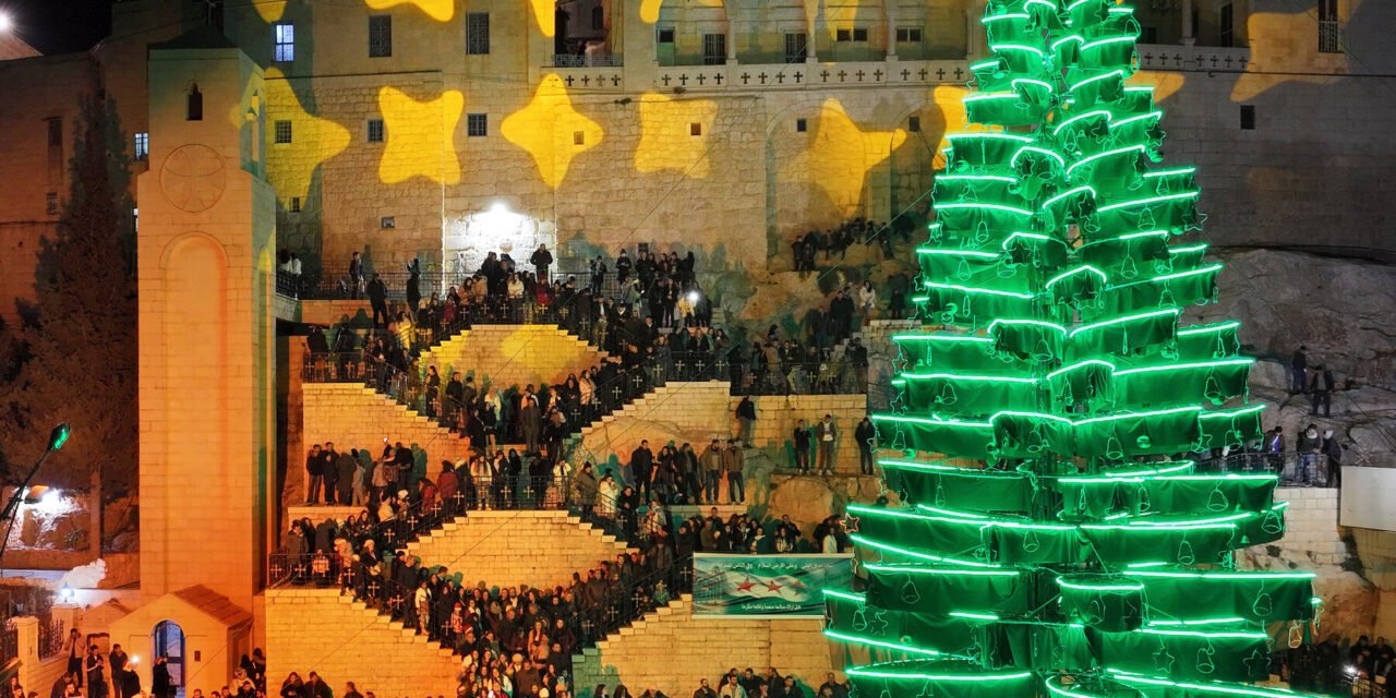 Christmas in Pictures: Lights and Color Mark the Season