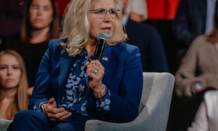 Liz Cheney Is Among 20 Chosen to Receive Presidential Citizens Medal