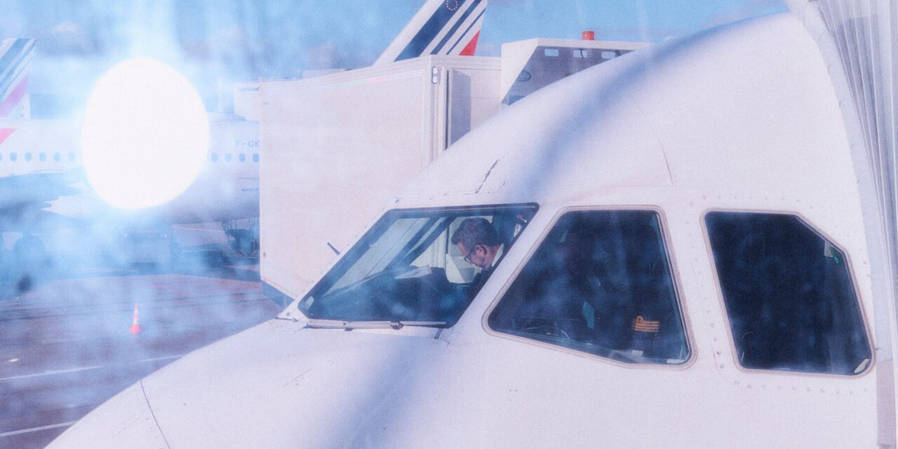 The Conductor Daniel Harding Moonlights as a Pilot for Air France