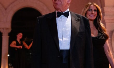 A Trump Oligarchy Is Moving to Washington, and Buying Up Prime Addresses