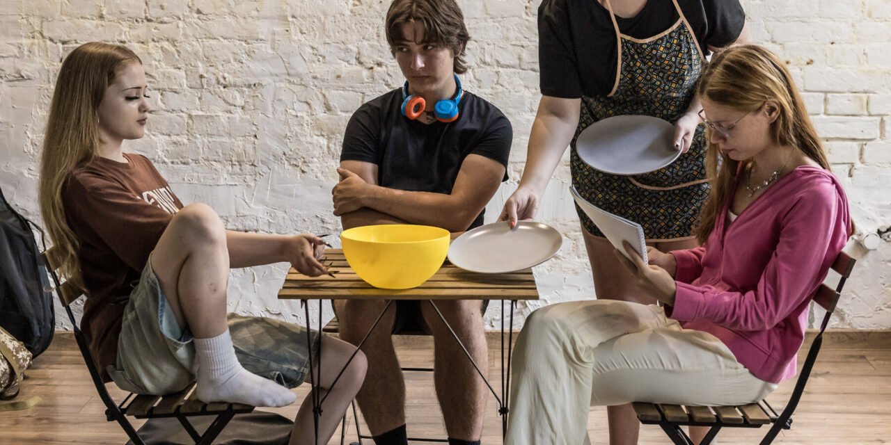 For These Teenagers in Ukraine, Hope Arrived at the Stage Door