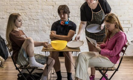 For These Teenagers in Ukraine, Hope Arrived at the Stage Door
