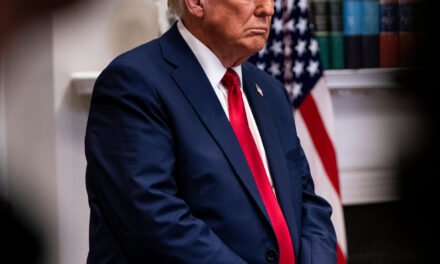 Trumps Threatens Tariffs Feb. 1 on Canada, Mexico and China