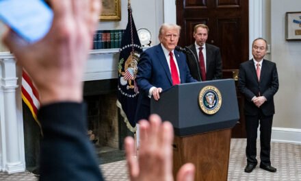 Trump Revels in a Presidential Perk: The Omnipresent Press Pool