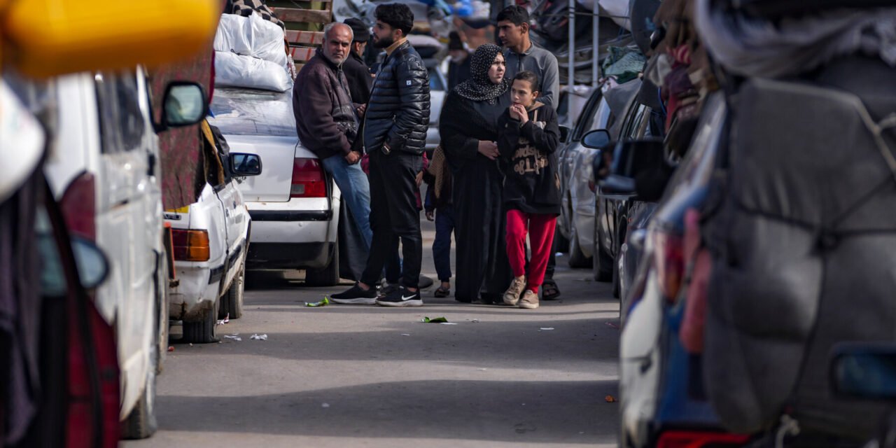 As Thousands Try to Return Home, Fragile Mideast Cease-Fires Are Tested