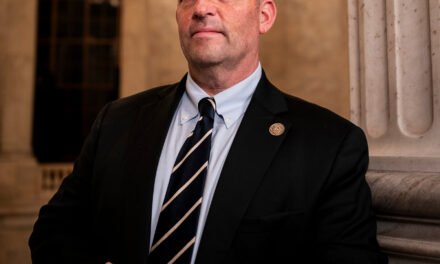 Hawaii Governor, a Doctor, Blames Kennedy for Measles Deaths in Samoa