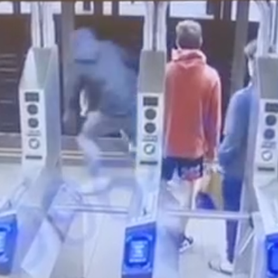 Man Is Arrested in Subway Shoving in Manhattan