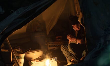 Gaza Truce Imperiled as Netanyahu and Hamas Send Dueling Warnings