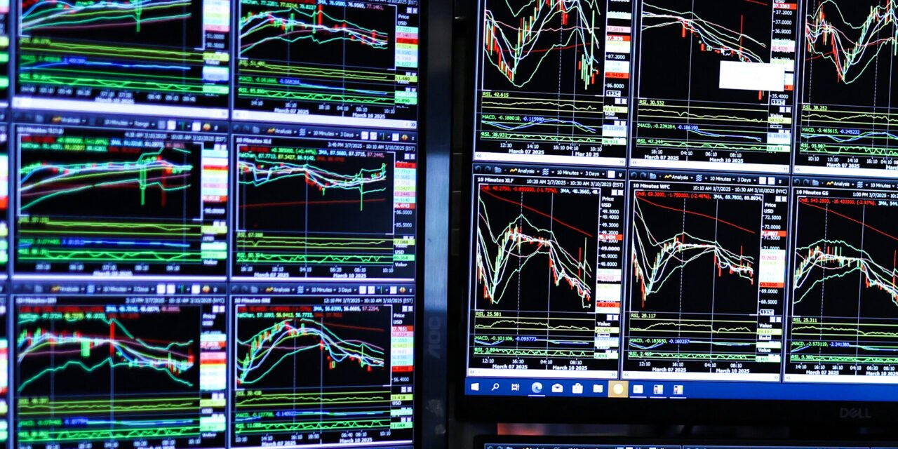 Asian Markets Slide as Global Sell-Off Continues