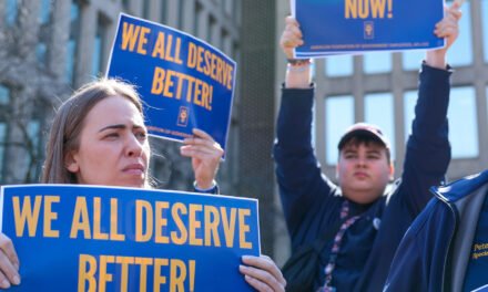 Trump Asks Supreme Court to Block Ruling on Rehiring Fired Workers