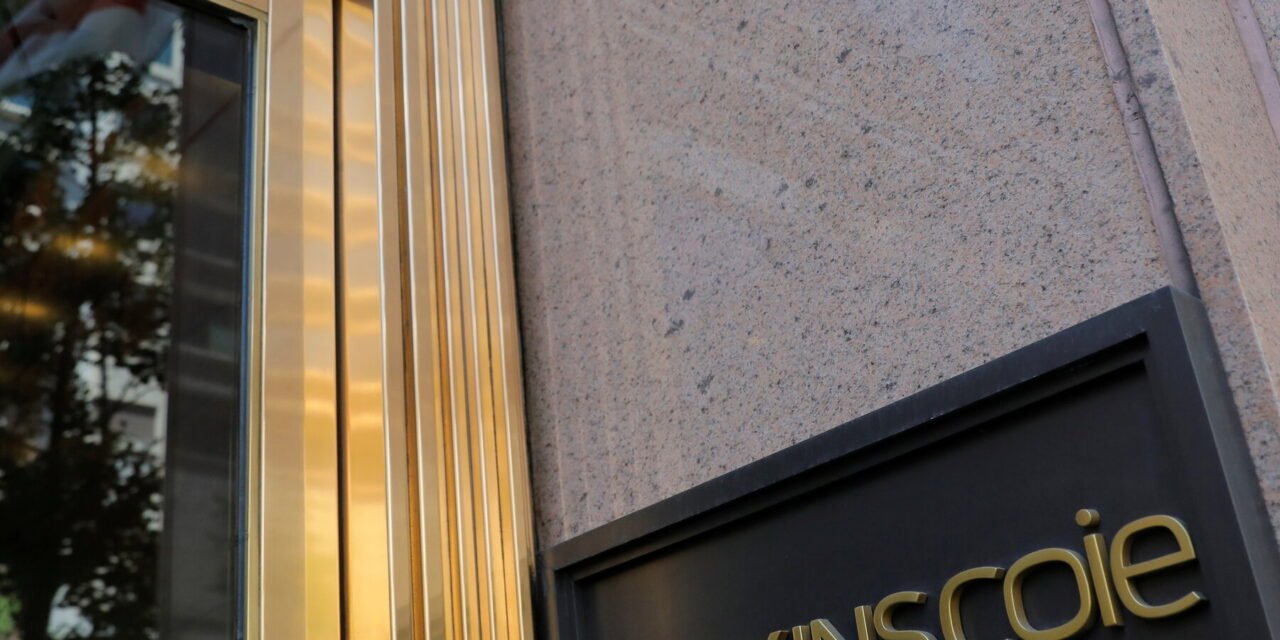 In Trump’s Fight With Perkins Coie, the Richest Firms Are Staying Quiet