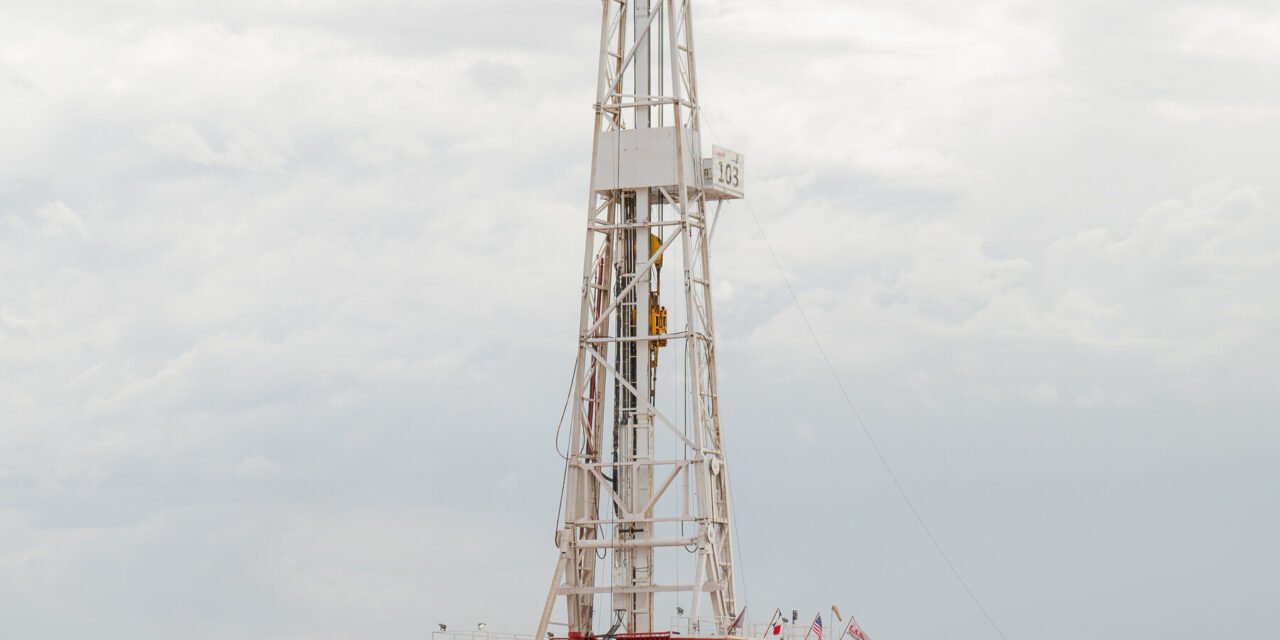 ‘Wait, Baby, Wait’: Slumping Oil Prices Reflect Economic Worries