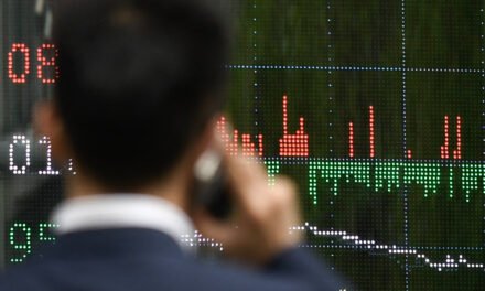 Stocks Plunge Worldwide, and Trump Faces Mass Protests