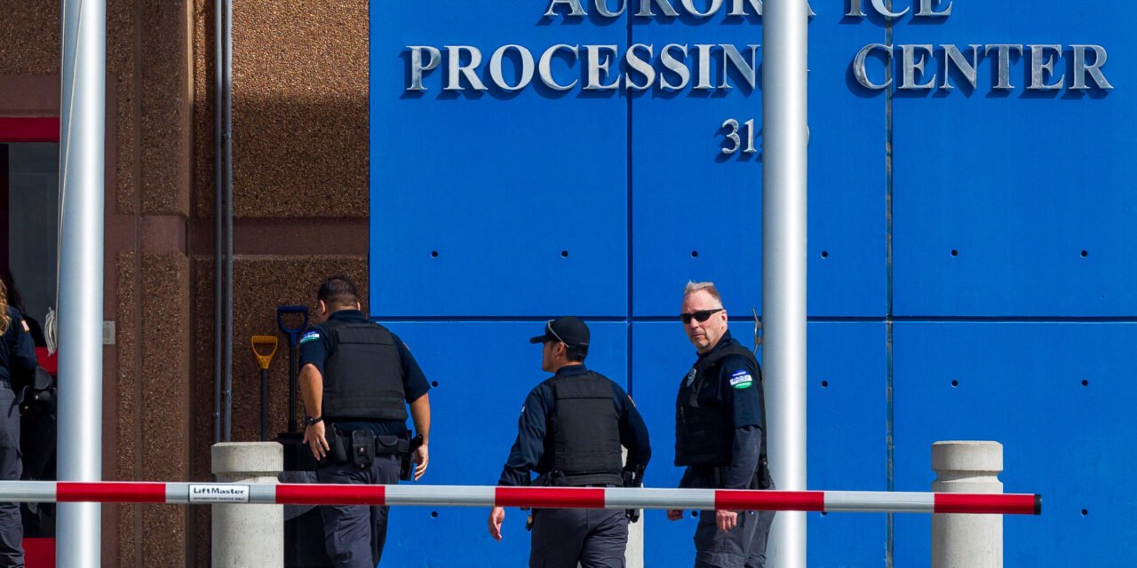 I.R.S. Agrees to Share Migrants’ Tax Information with ICE