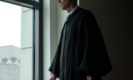 Appeals Court Pauses for Now Contempt Proposal by Trial Judge