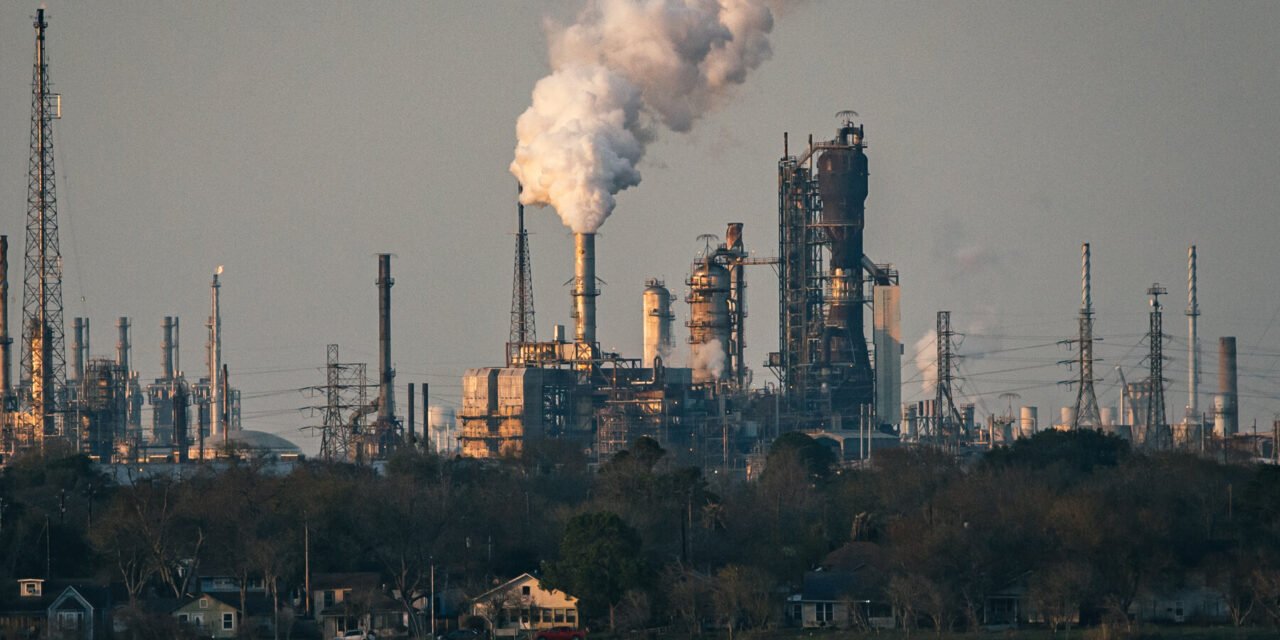 Exxon and Chevron Report Lower Profits While Girding for Tariffs