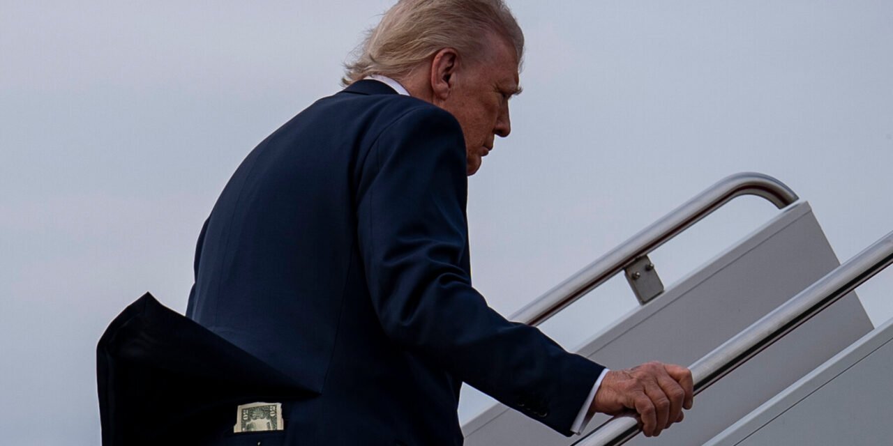 Trump, Raking In Cash, Expands His Power in the G.O.P. Money World