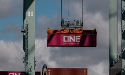 Fed Official Still Bracing for Economic Slowdown Despite China Tariff Pause