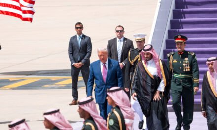 Saudis Greet Trump to His Tastes, With Pomp, Opulence and Real Estate