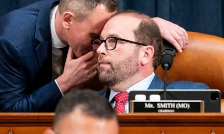 Republican Tax Bill May Hurt the Lowest Earners and Help the Richest