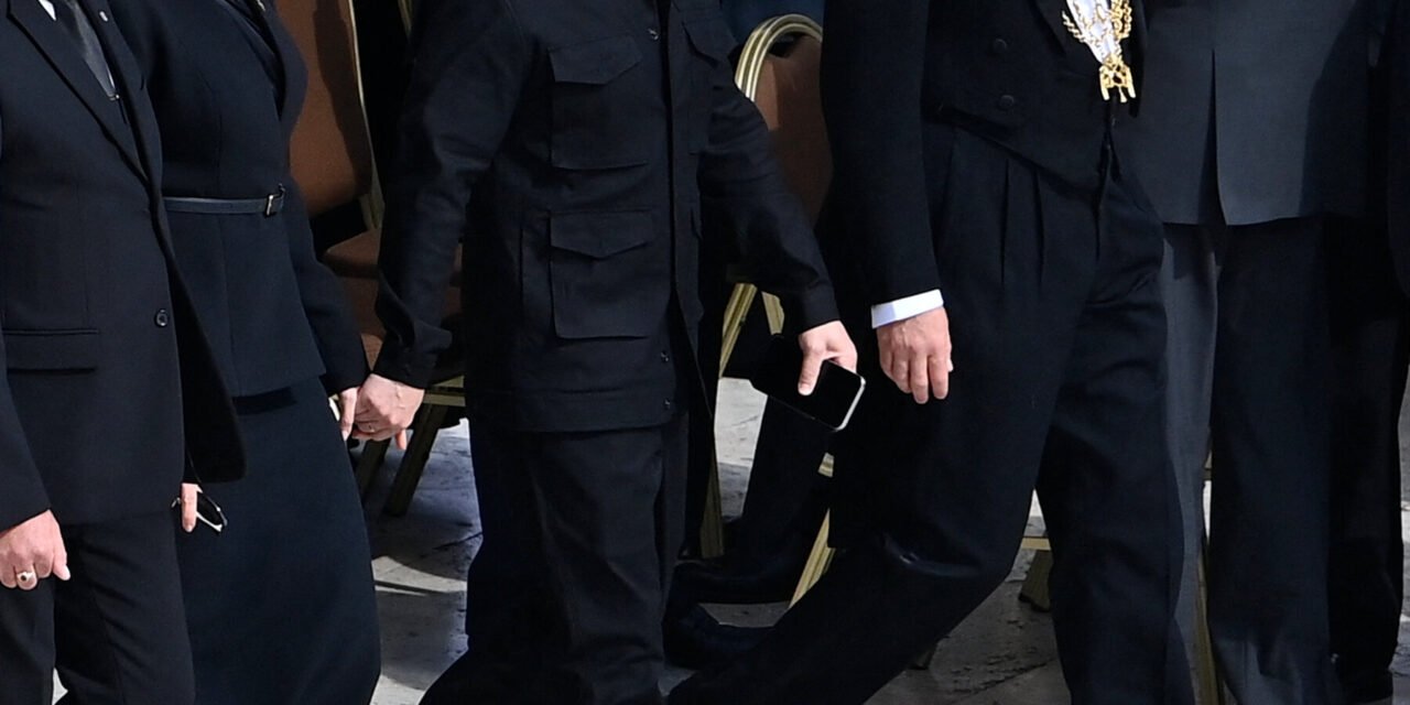 Zelensky Meets With Pope Leo After Inaugural Mass