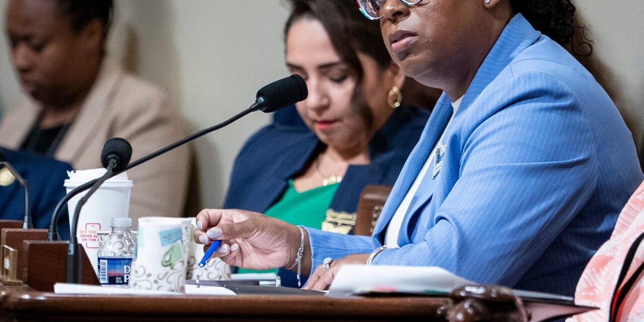 D.O.J. Accuses Rep. LaMonica McIver of Assaulting 2 ICE Agents as Democrats Decry Charges