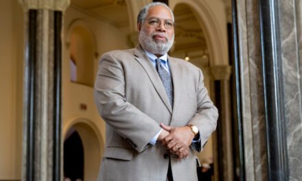 Defying Trump’s Firing, Smithsonian Says It Controls Personnel Decisions