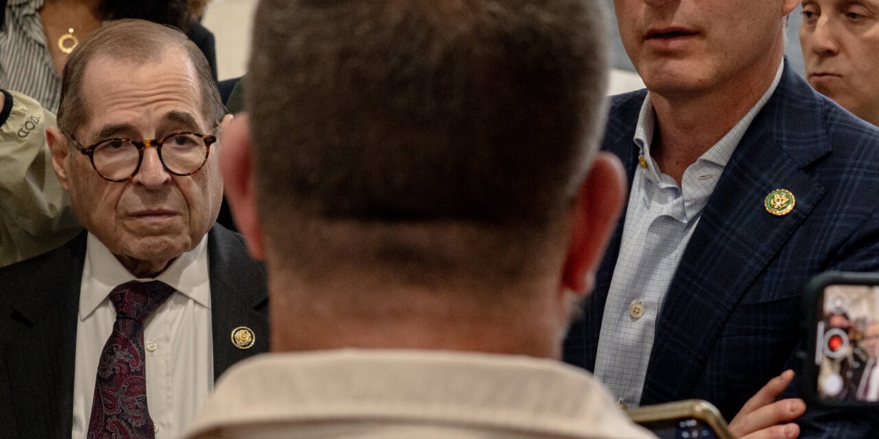 What’s Inside a 10th Floor ICE Office? New York Democrats Want to Know.
