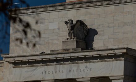 Fed’s ‘Wait and See’ Approach Is Intact as New Risks Cloud Economic Outlook