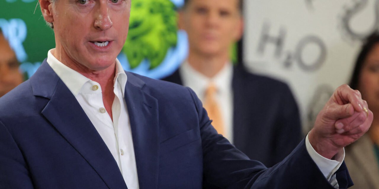 Trump Pivots From Musk to Newsom