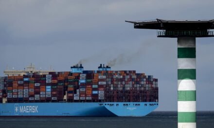 Europe, Worried by Other Global Crises, Agrees to Trump’s Trade Deal