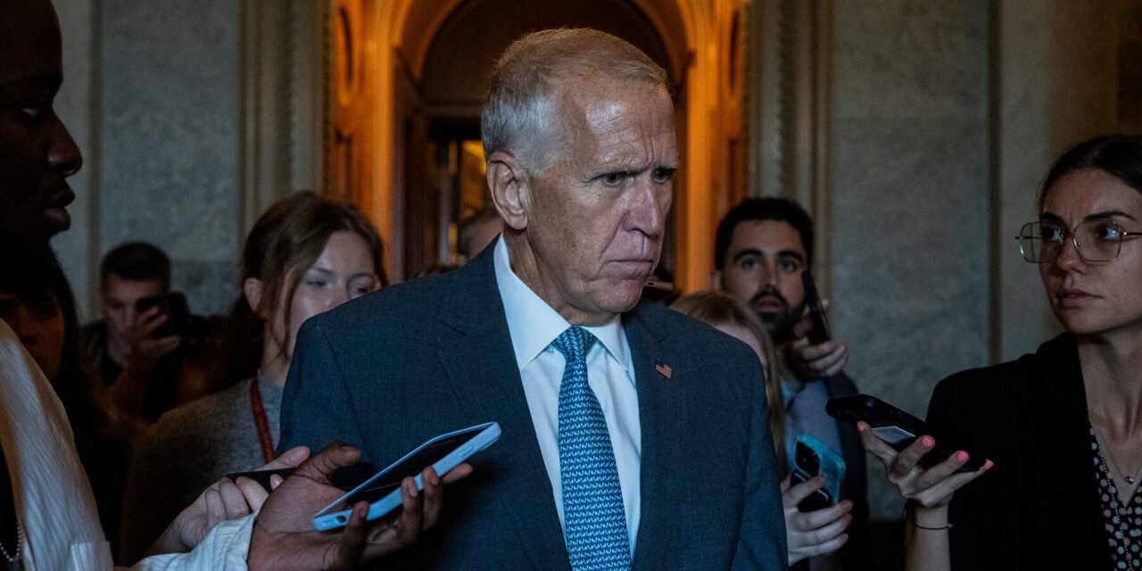 Senate Narrowly Passes Trump’s Policy Bill Amid Deep G.O.P. Divisions