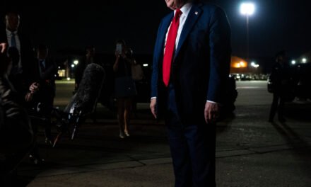 White House to Start Notifying Countries About Tariffs, Trump Says