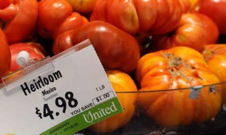 Trump Adds 17% Tariff on Tomatoes From Mexico
