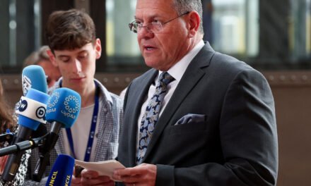 Trump’s E.U. Tariffs Would Hobble Trade With U.S., Official Says