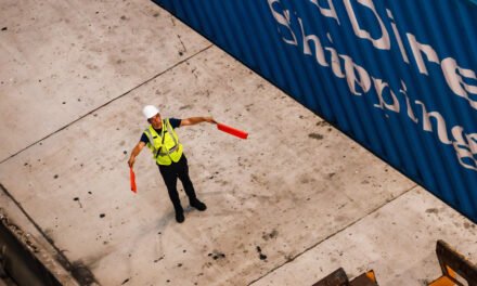On Eve of Tariff Deadline, Trump’s Trade War Faces Key Court Test