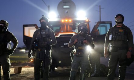 Judges Keep Restrictions on Los Angeles Immigration Arrests
