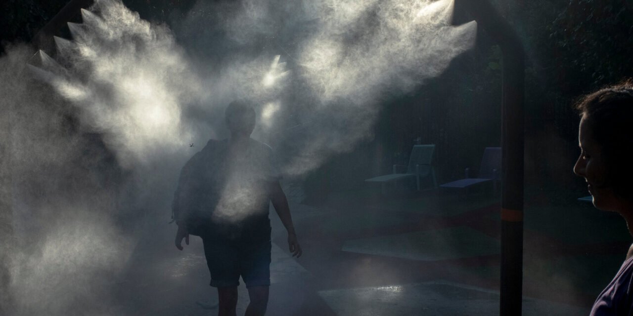 As Heat Waves Intensify, Paris Plans for Record Temperatures