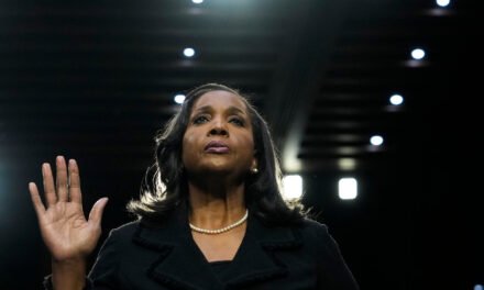Can Trump Fire a Fed Governor? What to Know as He Moves to Remove Lisa Cook