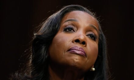 Fed Governor Lisa Cook to Sue Over Firing, Asserting Trump Abused Power
