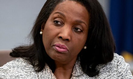 Justice Dept. Opens Criminal Inquiry Into Lisa Cook, Elevating Trump’s Claims